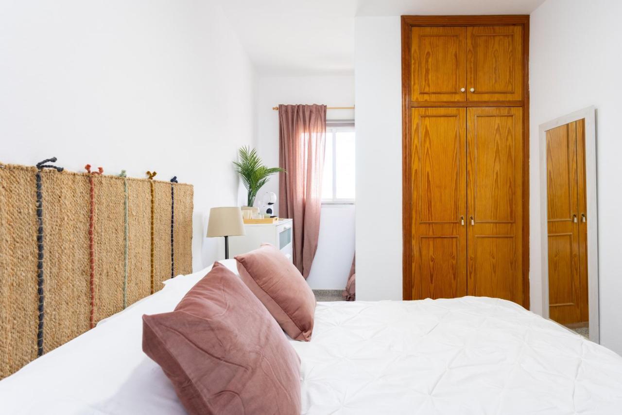 Eden Rentals 103 Surfy Stylish Bed&Coffee Room กรานาดิลญา เด อาโบนา ภายนอก รูปภาพ