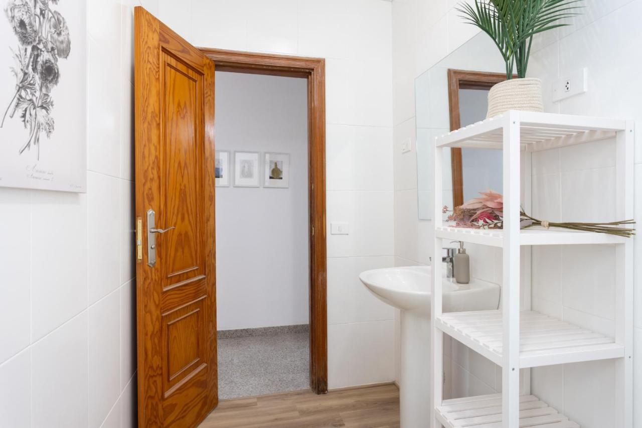 Eden Rentals 103 Surfy Stylish Bed&Coffee Room กรานาดิลญา เด อาโบนา ภายนอก รูปภาพ